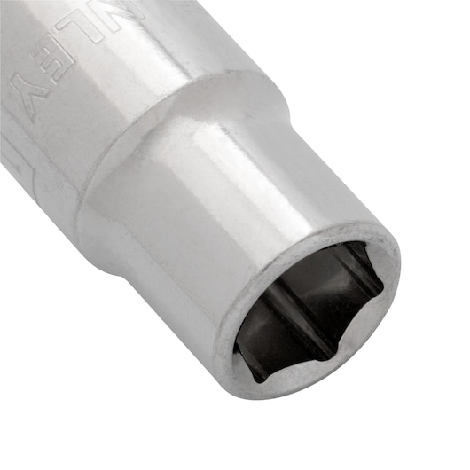 STANLEY 4-86-513 chrome socket, close-up of opening, silver finish, white background.